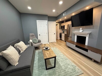 Charming 1-bedroom house with WiFi, AC in enchanting Washington