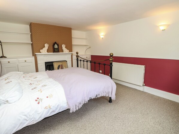 4 bedrooms, individually decorated, individually furnished