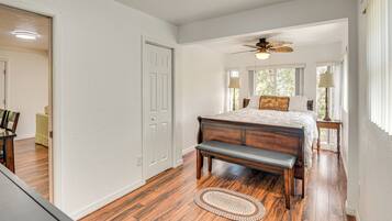 2 bedrooms, internet, bed sheets