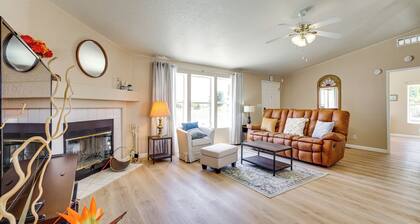 6 Mi to Downtown Pahrump: Scenic Desert Retreat