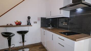 مستلزمات طهي/أطباق/أوعية