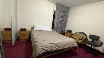 2 bedrooms, bed sheets