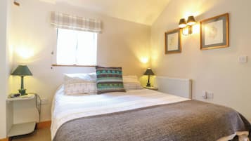 Cottage | 1 bedroom, individually decorated, individually furnished, free WiFi