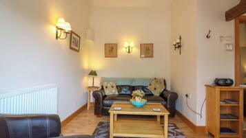 Cottage | Living area