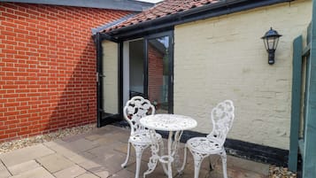 Cottage | Outdoor dining