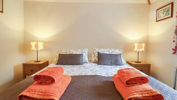 كوخ | 2 عدّة غرف نوم وبديكورات فريدة لكل غرفة وطراز فريد لكل وحدة