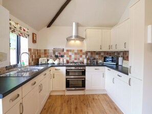 Casa de campo | Cocina privada | Lavavajillas y utensilios de cocina