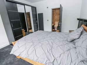 3 室のベッドルーム、客室ごとに異なる装飾、客室ごとに異なるインテリア、WiFi (無料)