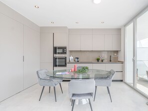 Apartment | Private kitchen - Apartment in Roses Near the Beach & Pool (Roses)