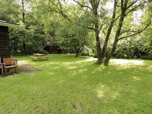 Outdoor dining - Ty Bedwen (Machynlleth)
