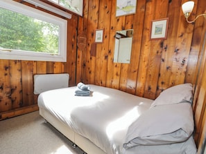 3 bedrooms, individually decorated, individually furnished, free WiFi