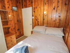 3 habitaciones, decoración personalizada y muebles diferentes