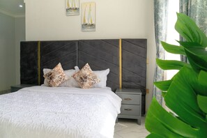 Iron/ironing board, WiFi, bed sheets