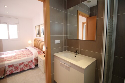 Villa in Empuriabrava With Private Pool