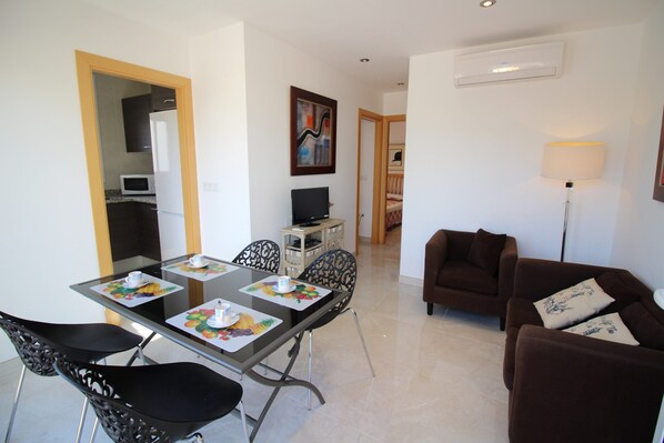 Villa | Dining