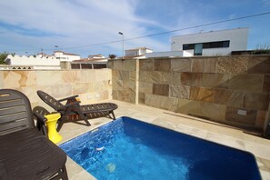 Villa | Pool | Indoor pool, outdoor pool