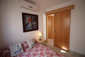 2 bedrooms, iron/ironing board