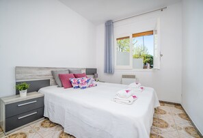 Apartment | 2 bedrooms - Apartment in Empuriabrava Near Sandy Beach (Castello d'Empuries)
