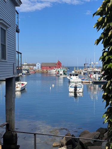 Charming bungalow with pool! Walk to Front Beach and shops! Booking Summer 2026