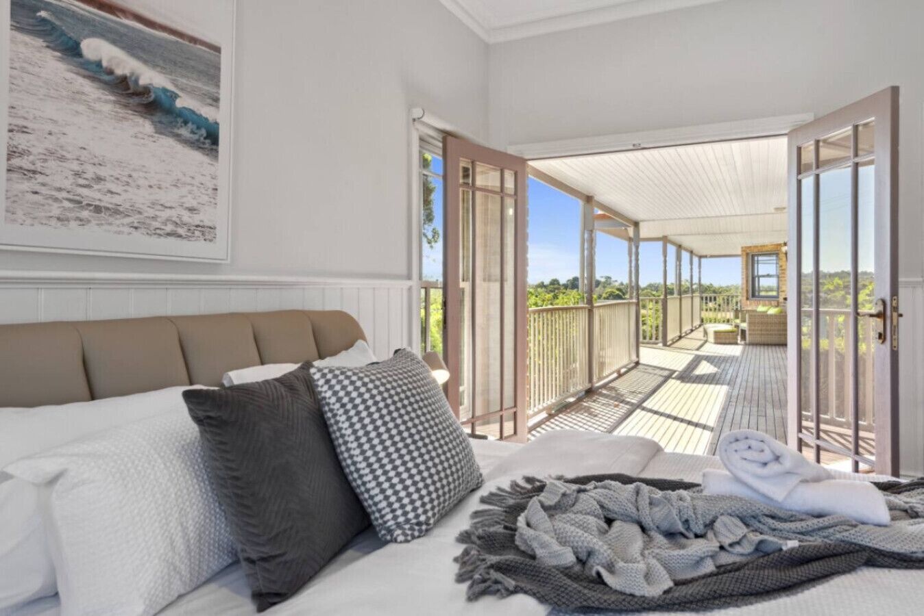 4 habitaciones, tabla de planchar con plancha, wifi y ropa de cama 