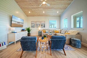 House (4 Bedrooms) | Interior - Deja Blue Coastal Retreat w/ Pool, Firepit, BBQ & Outdoor TV Lounge (Port Aransas)