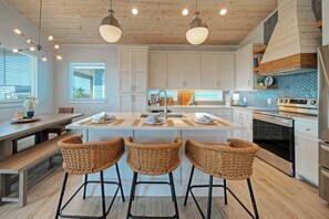 House (4 Bedrooms) | Interior - Coastal Retreat w/ Pool, Firepit, BBQ & Outdoor TV Lounge Deja Blue by Avantstay (Port Aransas)