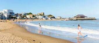 Victorian Seaside Retreat