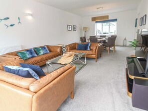 Living area - Miramar (St Ives)