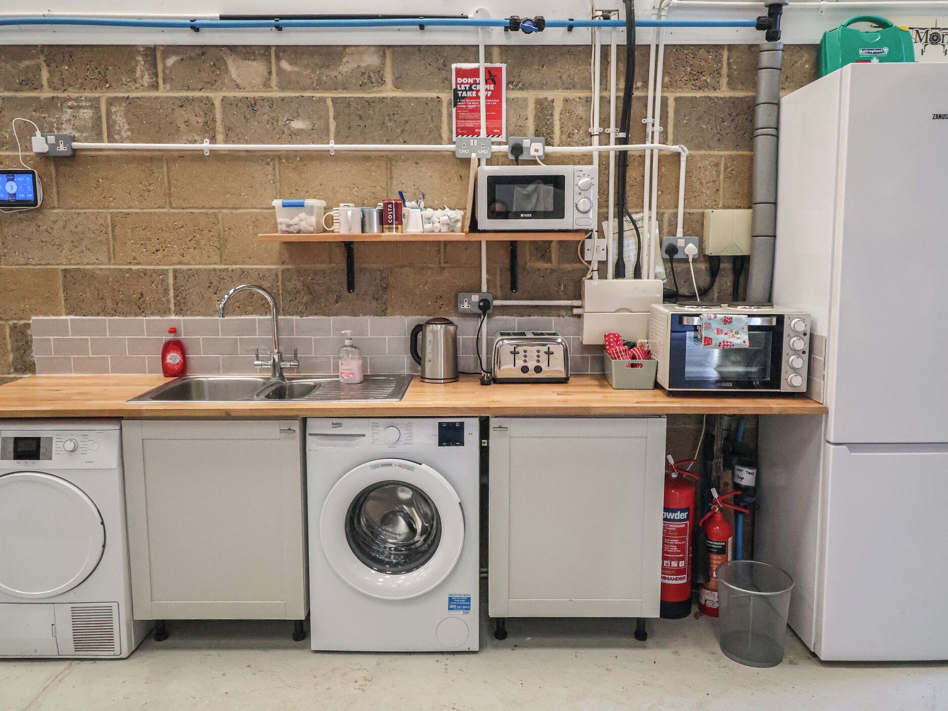 Talheres/pratos/utensílios de cozinha