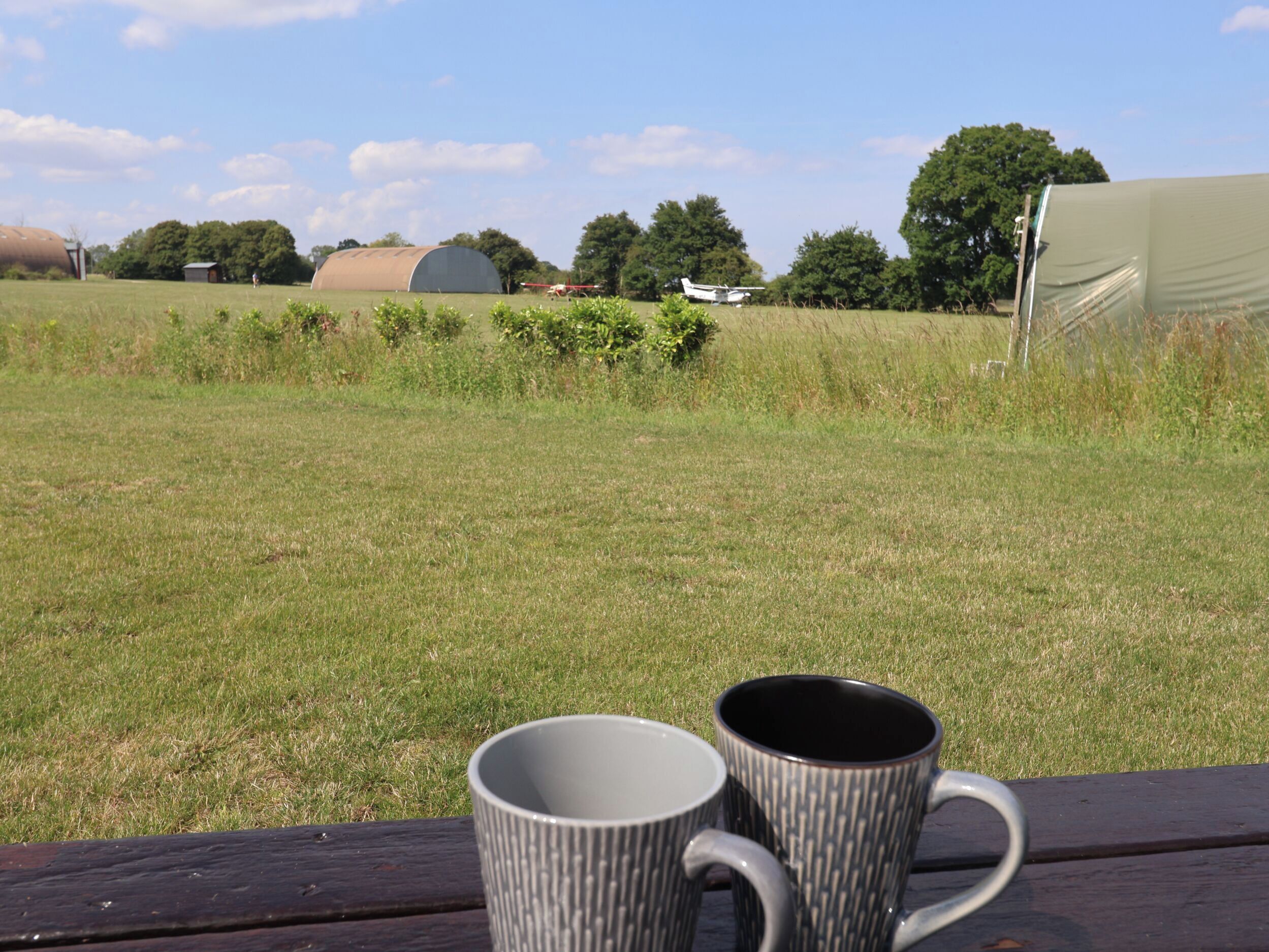 كوخ | المنطقة المحيطة بالمنشأة