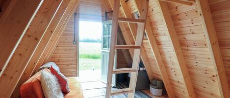 Cottage | 2 bedrooms, individually decorated, individually furnished, free WiFi