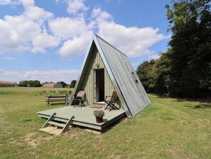 Cottage | Property grounds