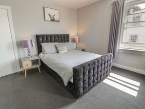 2 bedrooms, individually decorated, individually furnished, free WiFi