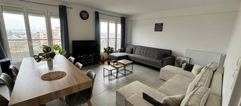 อพาร์ตเมนต์ โมเดิร์น สำหรับ 9 คน ใน ลัวร์