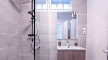 Apartment | Bathroom | Hair dryer