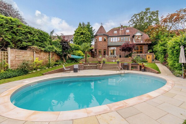 Alberca al aire libre