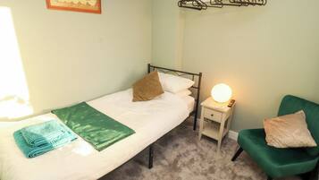 4 bedrooms, individually decorated, individually furnished, free WiFi