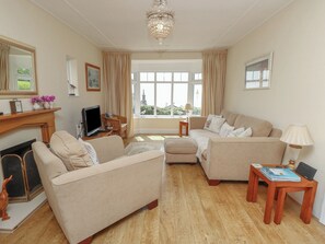Cottage | Living area - Poppy Cottage (Ventnor)