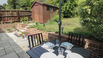 Cottage | Outdoor dining