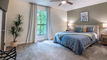 2 habitaciones, tabla de planchar con plancha, wifi y ropa de cama