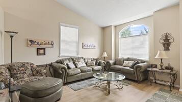 Smart TV, DVD player, books, stereo