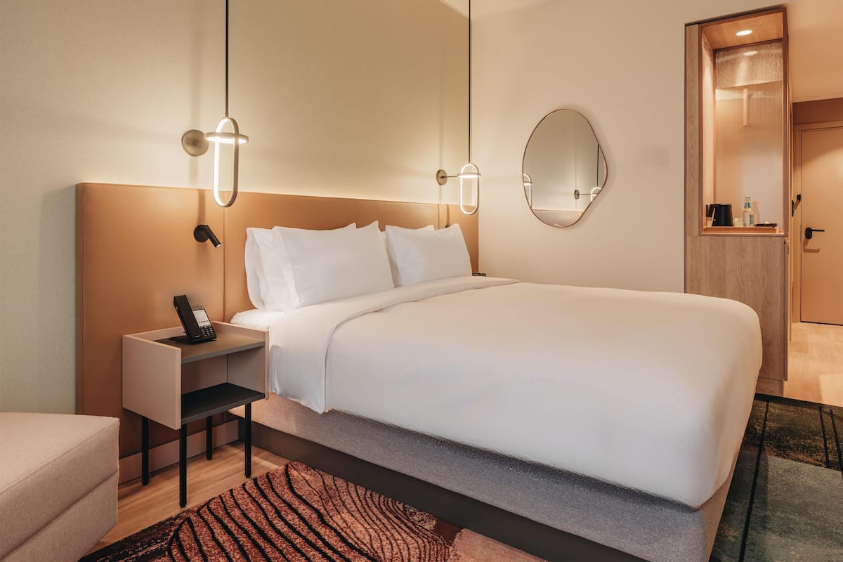 In-room safe, desk, blackout drapes, soundproofing