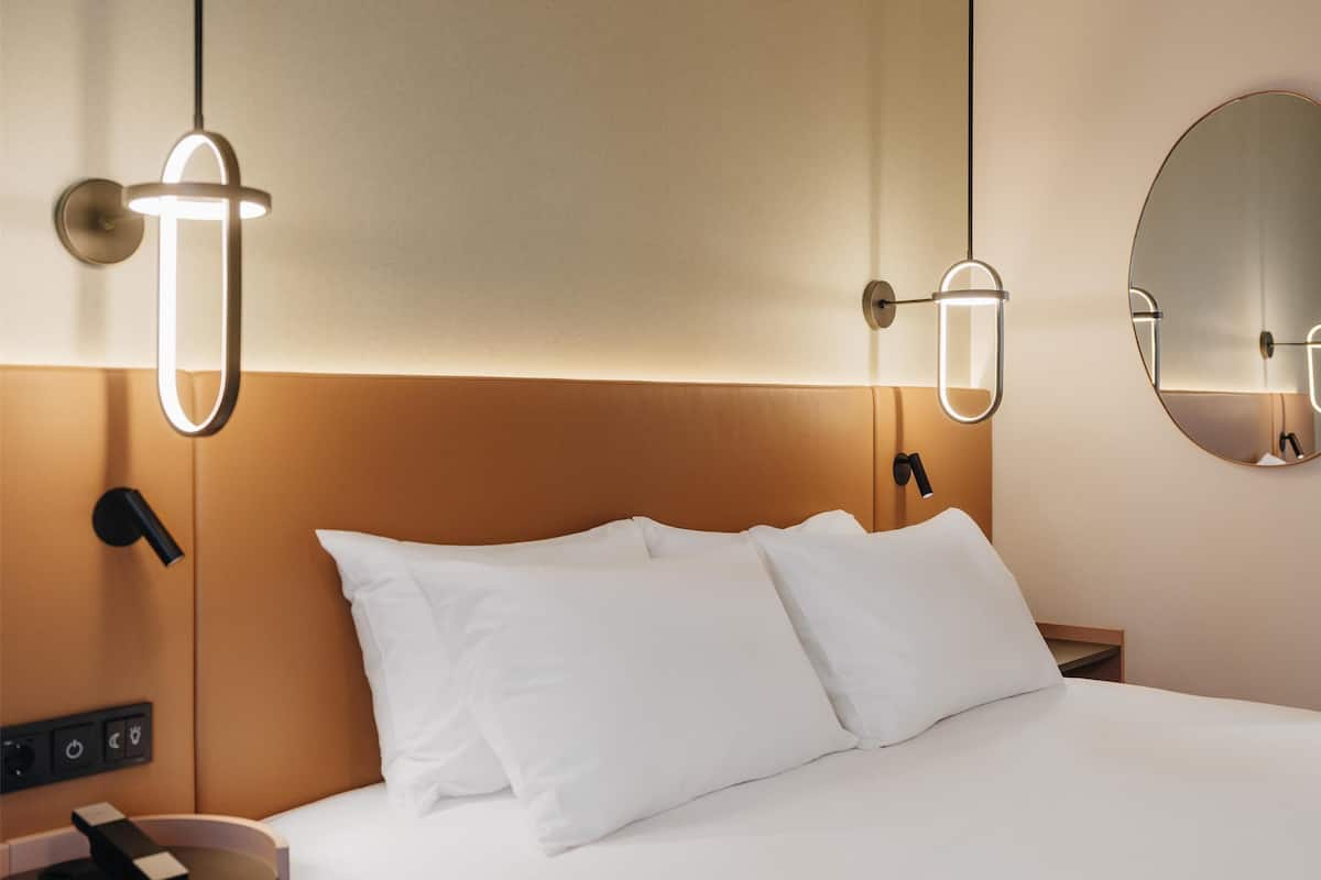 In-room safe, desk, blackout drapes, soundproofing
