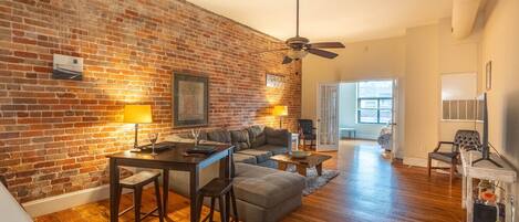 Smart TV, books, offices