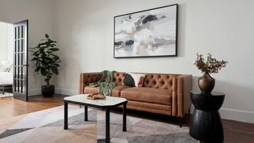 Smart TV, books, offices