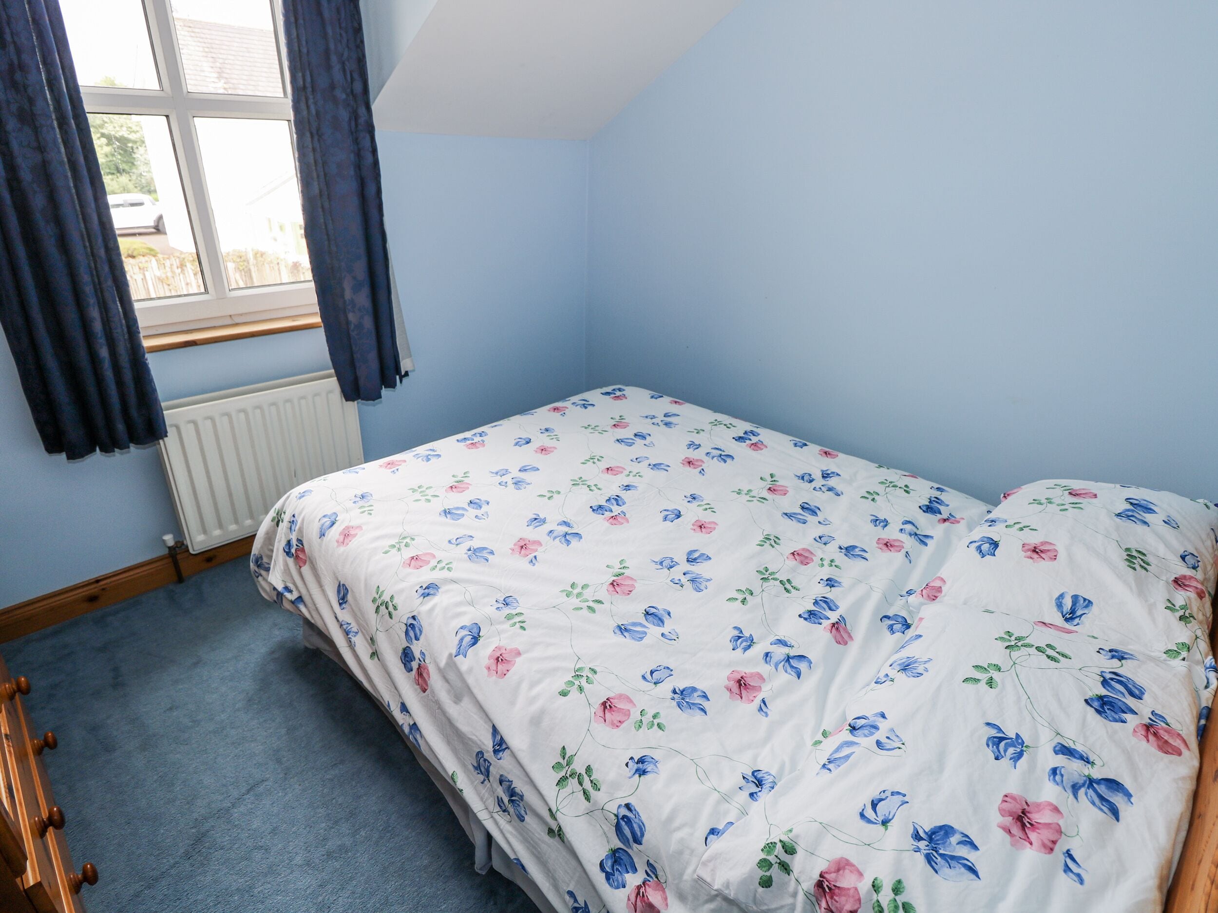 4 Schlafzimmer, individuell dekoriert, individuell eingerichtet