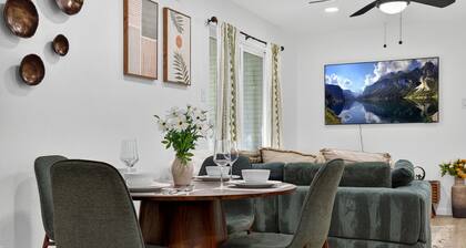 Stay for World Cup 1BR Patio Pool + Parking