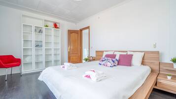 Villa | 3 bedrooms, iron/ironing board