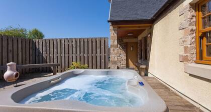Rose Cottage - sleeps 8 guests in 3 bedrooms