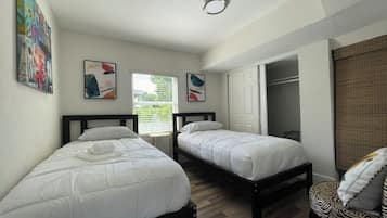 3 bedrooms, iron/ironing board, free WiFi, bed sheets